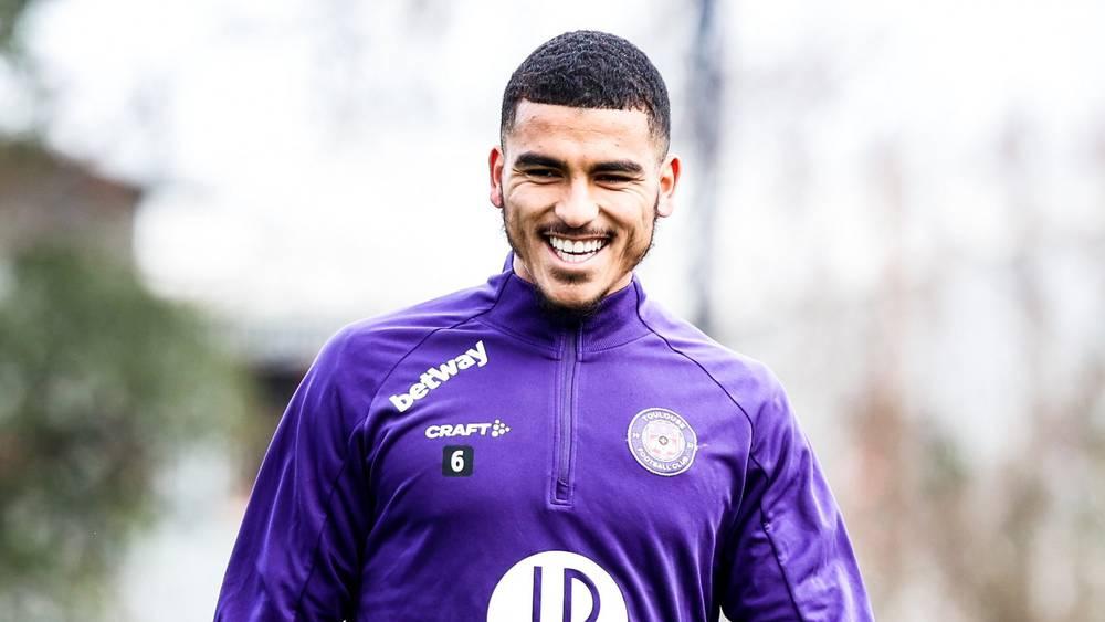 تورينو يقدم عرضًا رسميًا لضم زكرياء أبو خلال من تولوز