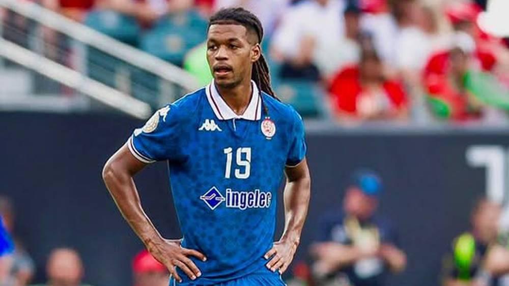 مهدي مبارك يودع الوداد برسالة مؤثرة: "فخور بحمل قميص هذا النادي الكبير"