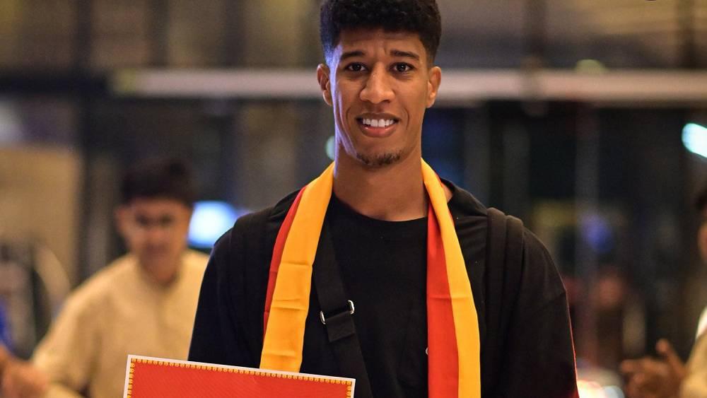 رسميا/ إيست بنغال الهندي يعلن تعاقده مع حميد أحداد