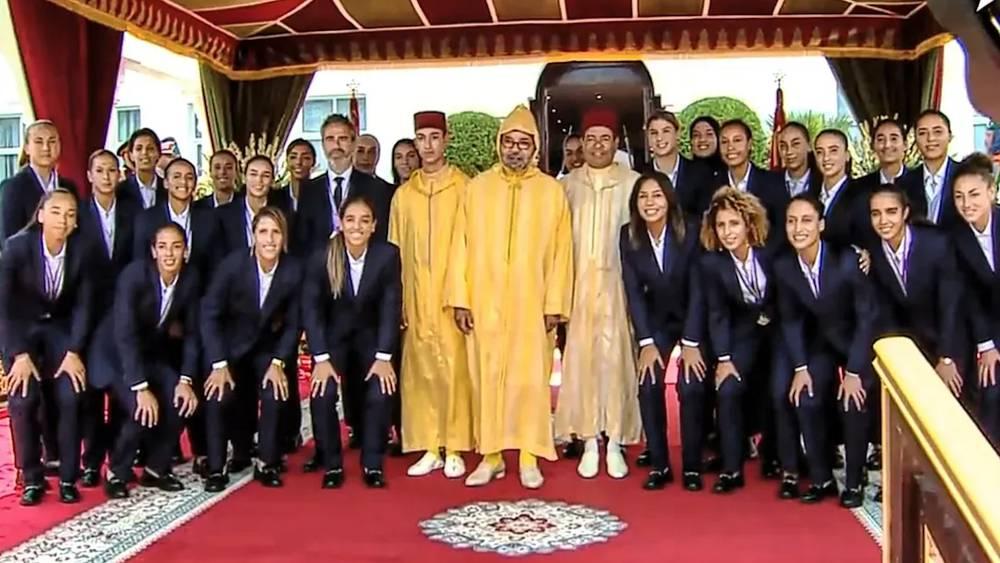 الملك محمد السادس يستقبل المنتخب المغربي للسيدات بمناسبة عيد العرش