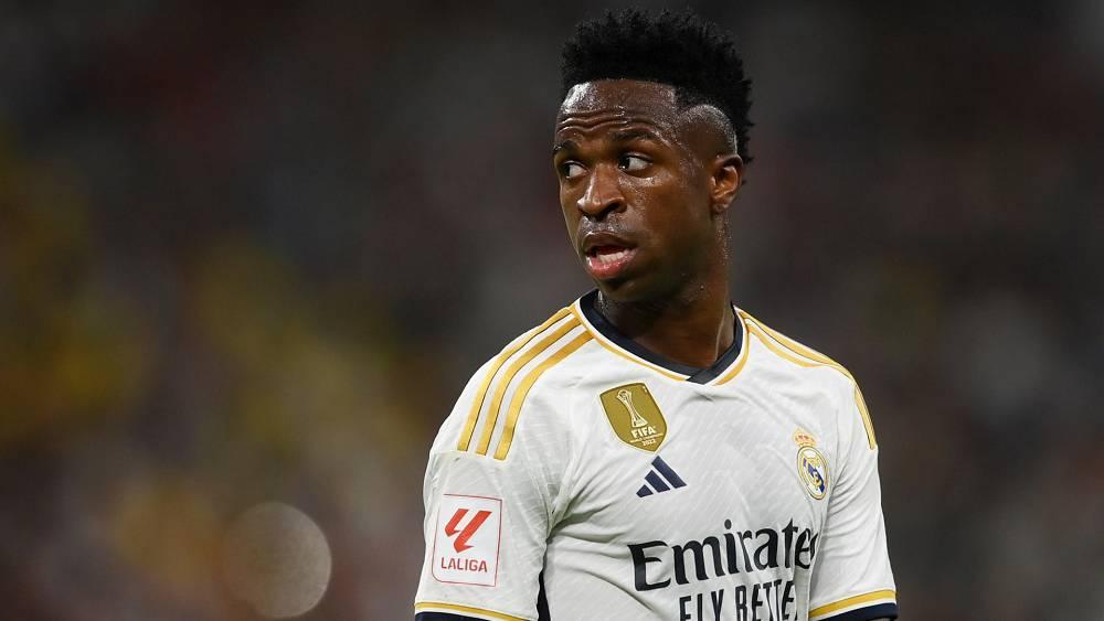 فينيسيوس يتمسك بمطالبه ومفاوضات تجديد عقده مع ريال مدريد تصل إلى طريق مسدود!