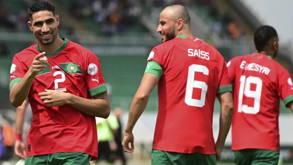 سايس يدعم حكيمي: "إنه يمتلك فرصة كبيرة من أجل التتويج بجائزة الكرة الذهبية هذا الموسم"