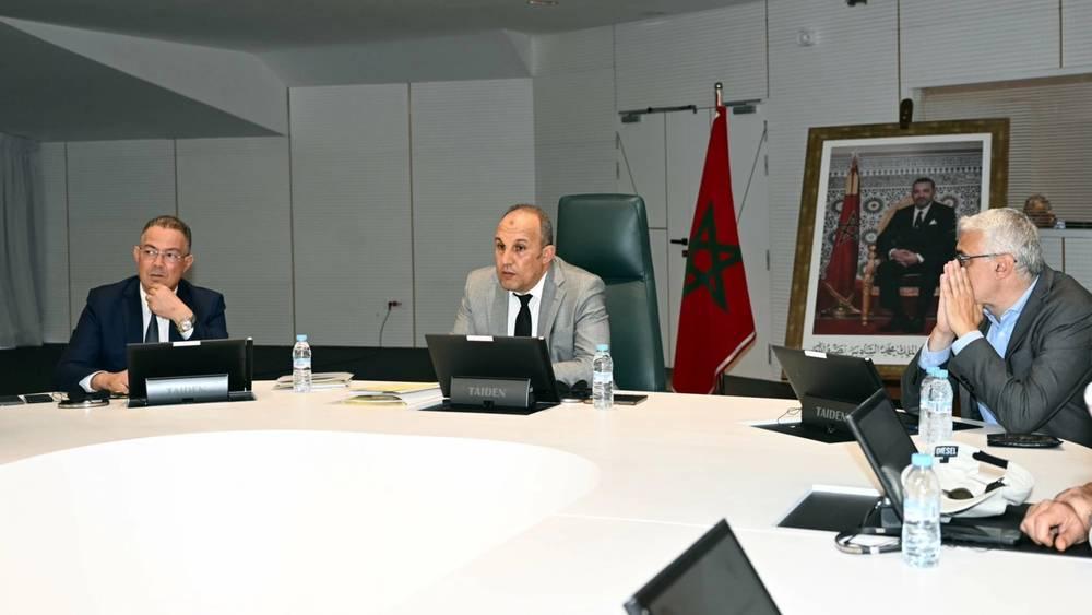 بلقشور يقترح شروطًا جديدة للصعود وتعديلات على دكة البدلاء و"جامعي الكرات" خلال اجتماع الجامعة