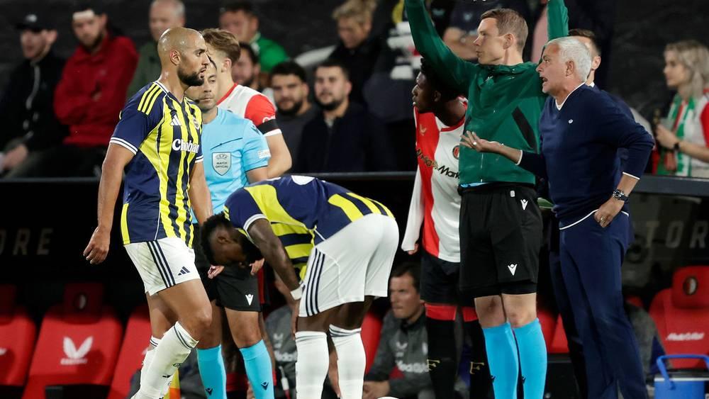 أمرابط يسجل هدف فنربخشة الوحيد في الخسارة ضد فاينورد (2-1) برسم التصفيات المؤهلة لدوري الأبطال