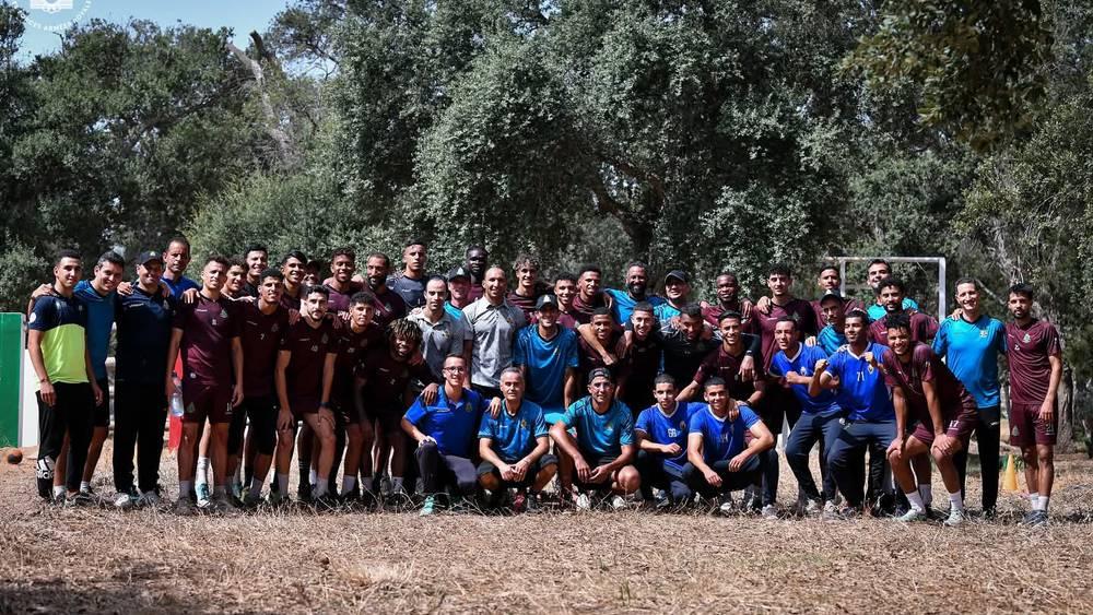 سانتوس يمنح لاعبي الجيش الملكي يوم راحة قبل استئناف التداريب بعد غد الإثنين