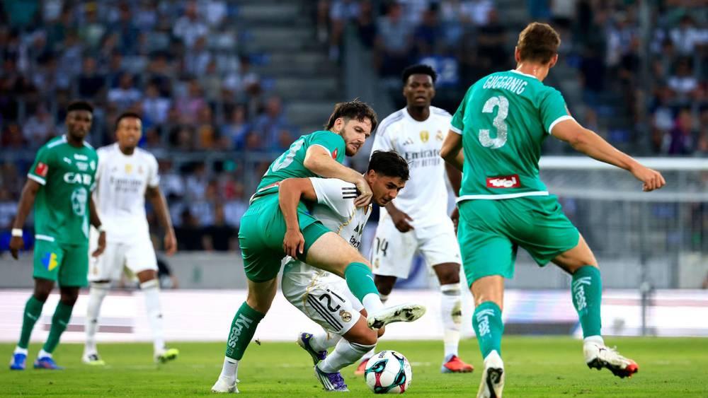 براهيم دياز شارك أساسيا وقدم "أسيست" في فوز ريال مدريد على تيرول النمساوي (4-0)