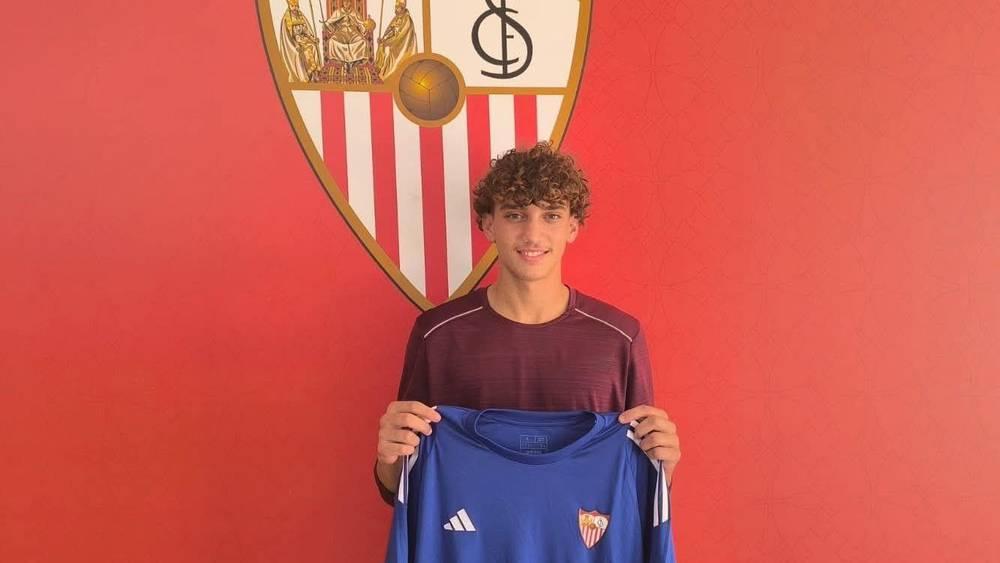 صحيفة "أس" الإسبانية/ الحارس المغربي الشاب ريان أزواغ "خليفة بونو" في إشبيلية