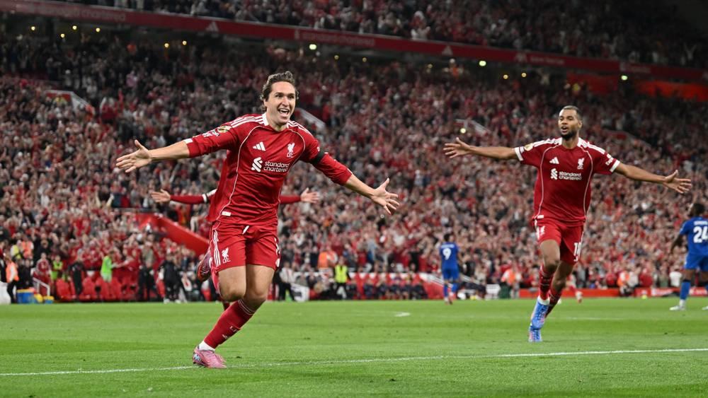 إثارة الدوري الإنجليزي تنطلق مبكرا.. ليفربول يحقق فوزا "قاتلا" على بورنموث في افتتاح "البريمير ليغ"