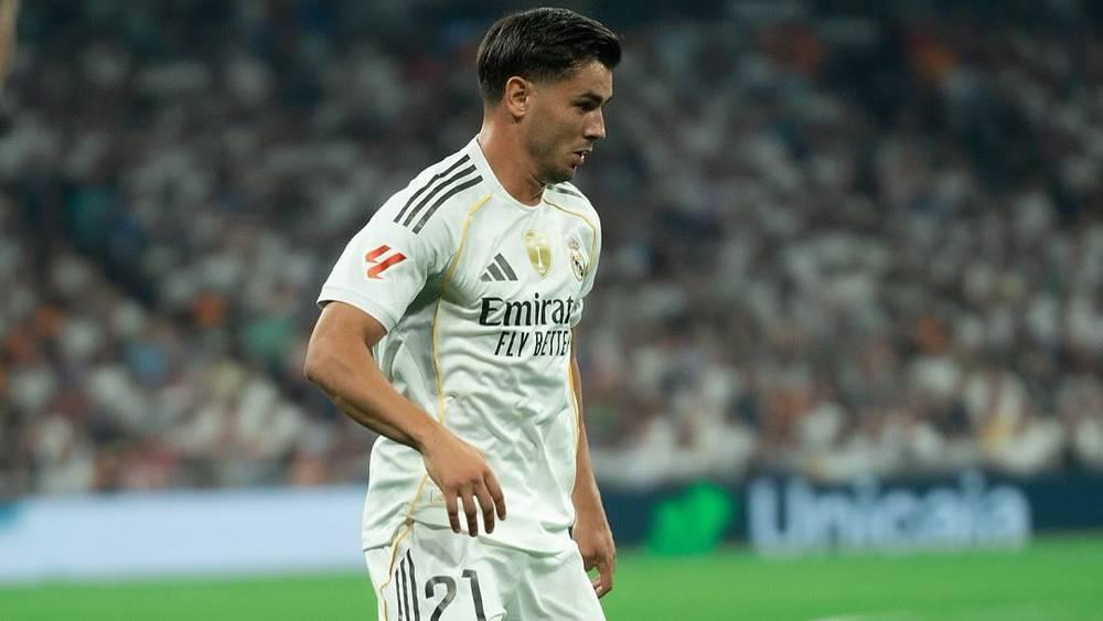 بعد اتصال خاص من ألونسو... دياز يوافق على التجديد مع ريال مدريد بموجب عقد طويل الأمد