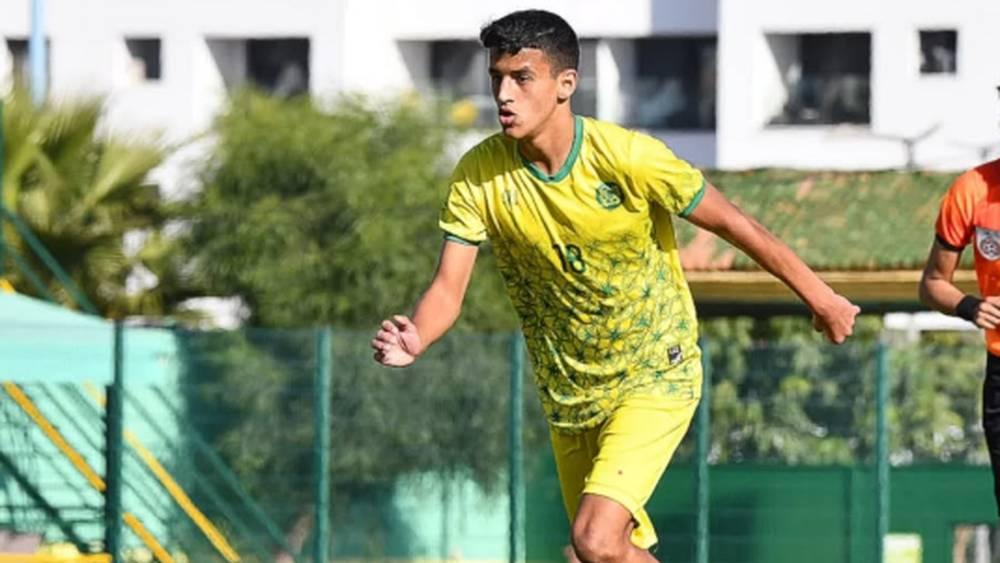 على خطى سفيان رحيمي.. هلال محمد من نجم الشباب يقترب من أمل النهضة البركانية