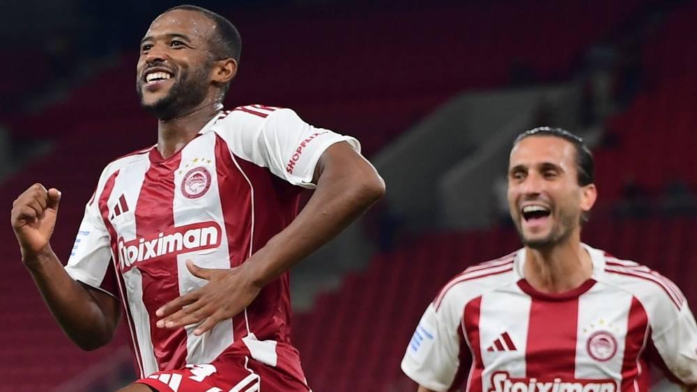 الكعبي يفتتح عدّاده التهديفي في الموسم الجديد من الدوري اليوناني ويقود أولمبياكوس للفوز على أستيراس (2-0)