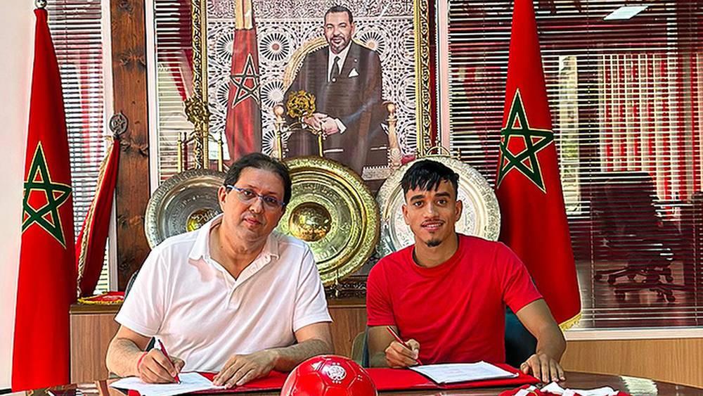 الوداد يعلن ضم الظهير الأيمن وليد عتيق لأربعة مواسم قادما من فتح سباتة