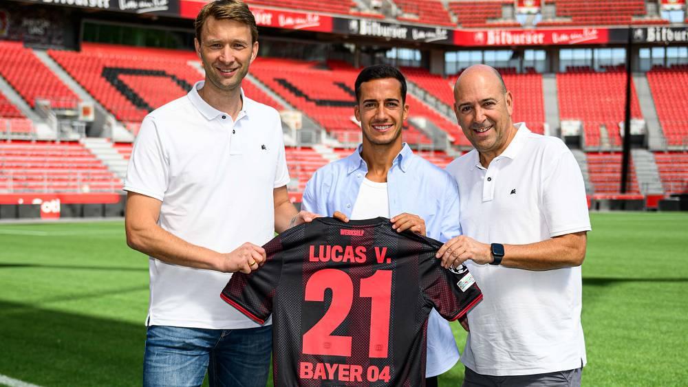 رسميا/ باير ليفركوزن يعلن تعاقده مع فاسكيز لموسمين في صفقة انتقال حر