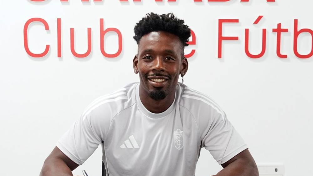 رسميا/ محمد بولديني ينتقل إلى نادي غرناطة