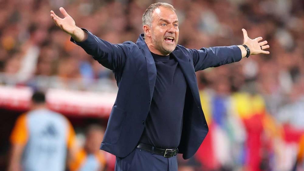 فليك يُوجه رساله للاعبيه: "الغرور يقتل النجاح.. علينا أن نلعب كمجموعة واحدة مثل الموسم الماضي"!