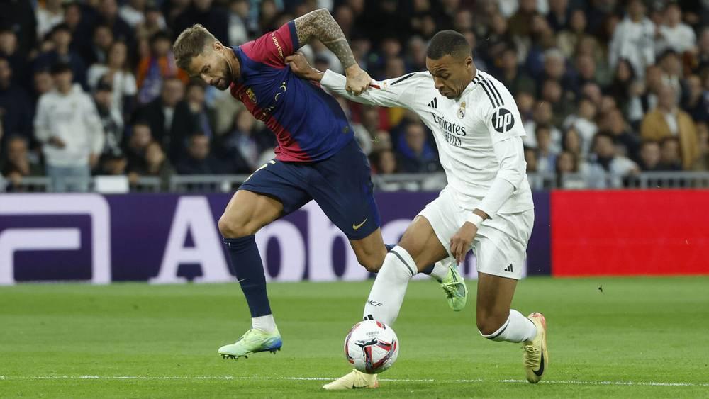 إينيغو مارتينيز: "الفريق الوحيد الذي احترمه ريال مدريد هو برشلونة.. كُنا نشمّ رائحة الفوز عليهم فور دخولنا للملعب"