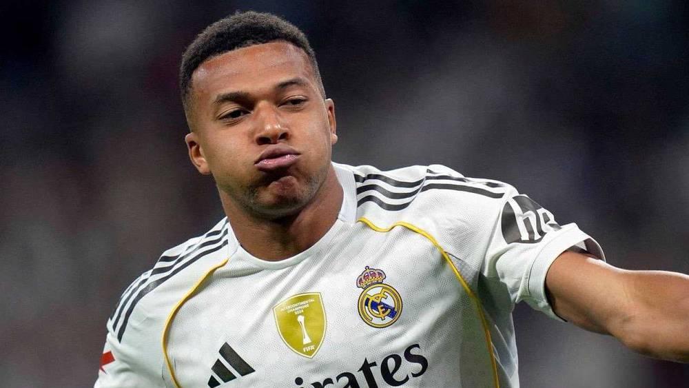 مبابي يفوز بجائزة "أفضل لاعب" في ريال مدريد لشهر غشت