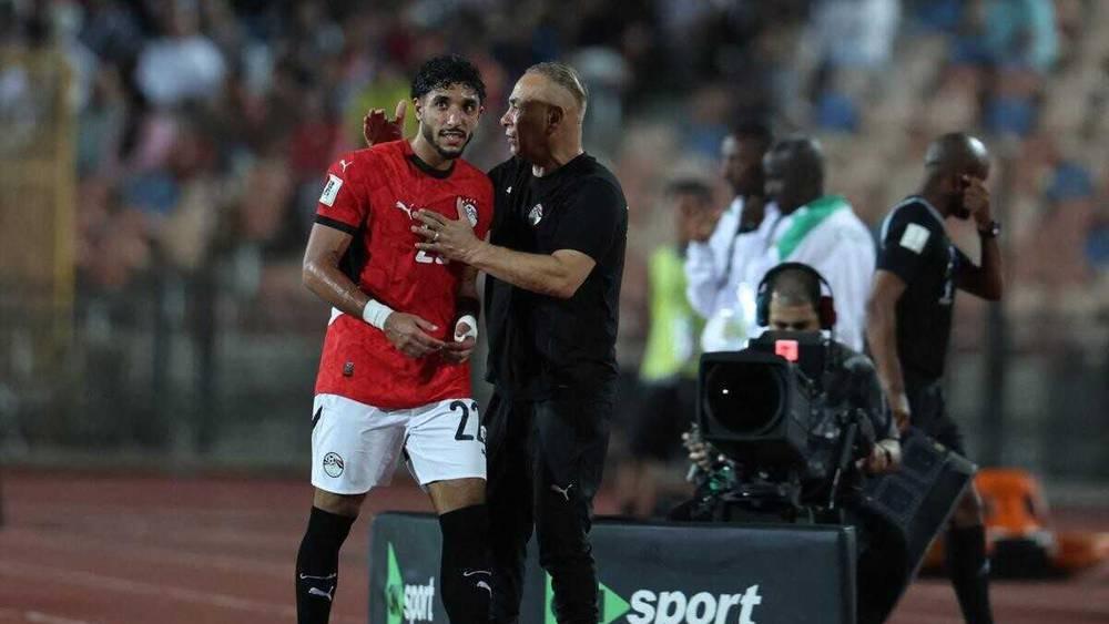 الاتحاد المصري يعلن إصابة مرموش بكدمة في أربطة الركبة خلال مباراة بوركينا فاسو