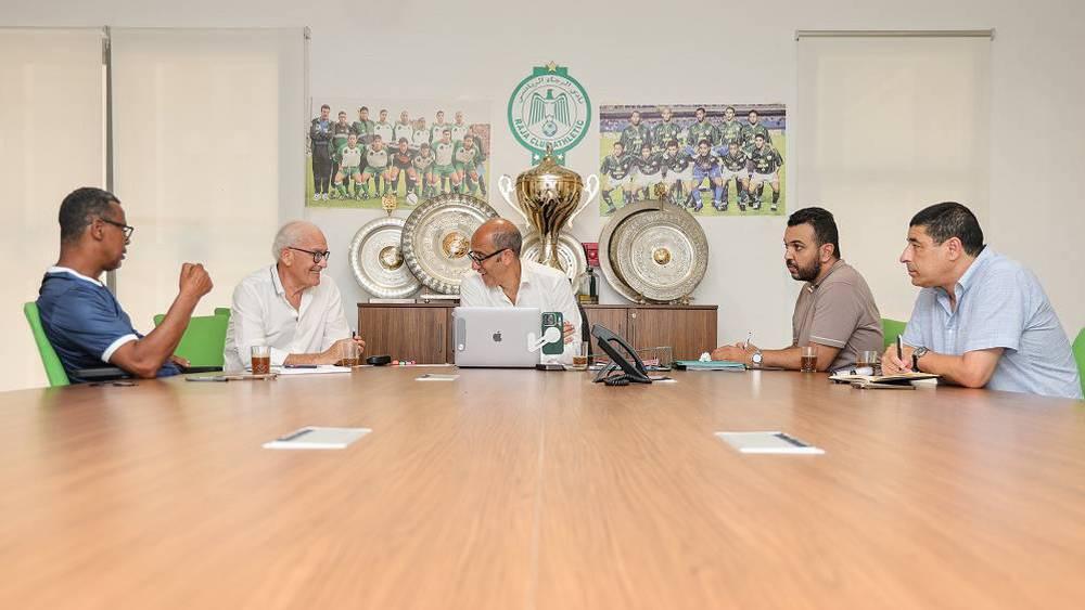 الزيات: "جميع الأطقم تتلقى حقوقها المالية كأي شركة في المغرب والفريق حاليا في مستوى عال بتركيبة بشرية جيدة"