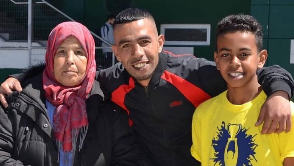 يامال: "جدتي تسلّلت في حافلة من المغرب لإسبانيا.. كانت تعمل 3 مرات في اليوم حتى تتمكن من جلب والدي"