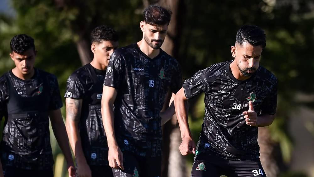 الجيش الملكي يستأنف استعداداته لمواجهة الرجاء قبل شد  الرحال غدا الثلاثاء إلى الدار البيضاء