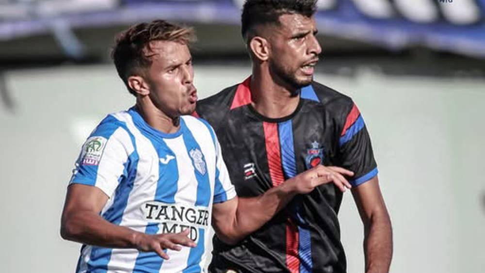في مباراة شهدت إشهار 4 بطاقات حمراء.. اتحاد طنجة بـ8 لاعبين يحقق تعادلا "مثيرا" أمام أولمبيك آسفي (1-1)