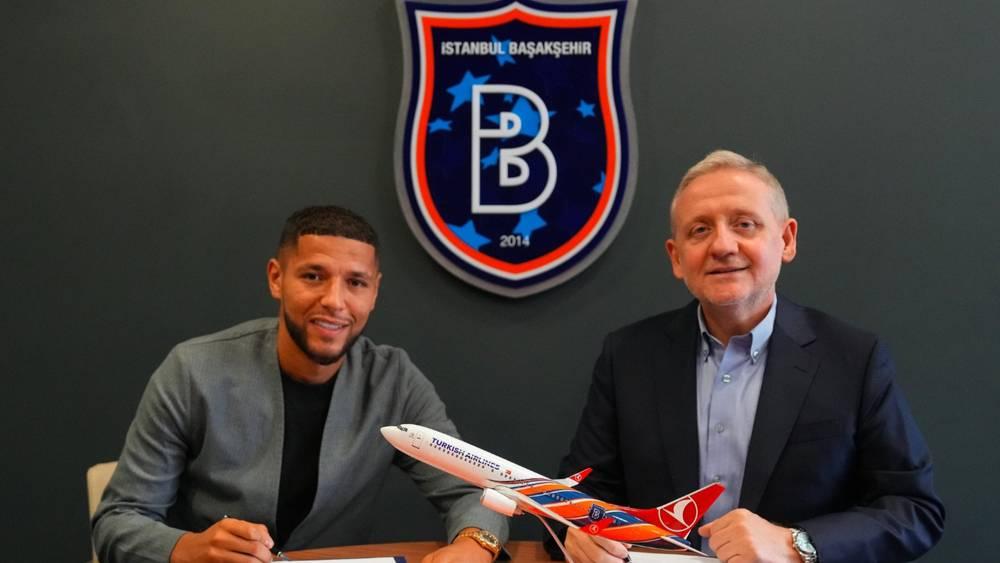 إسطنبول باشاك شهير التركي يقدم لاعبه الجديد المغربي أمين حارث