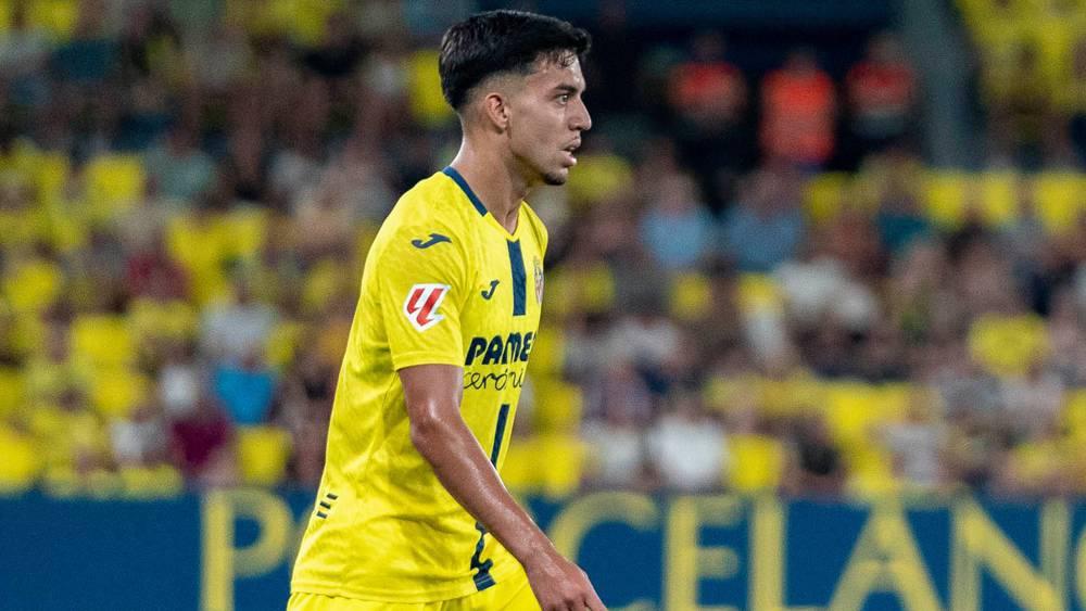 إصابة أخوماش تقلق فياريال ومدرب الفريق يؤكد: "إلياس عانى من انزعاج في الجزء الخلفي من ركبته التي خضعت للجراحة"