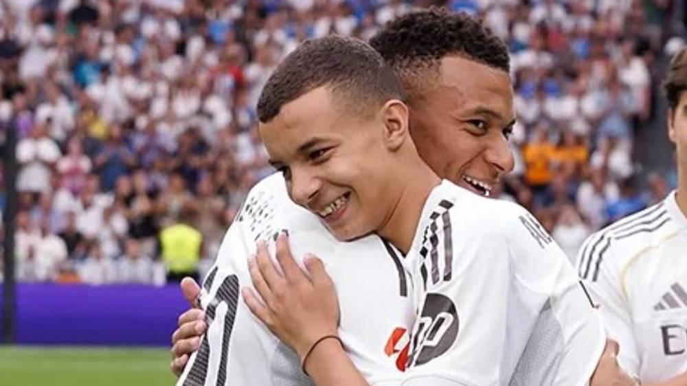 أوحيدا: "أشكر ريال مدريد على حفاوة الاستقبال.. لقد كانت لحظة تاريخية بالنسبة لي وأثّرت عليّ كثيرا في تجاوز أيامي الصعبة"