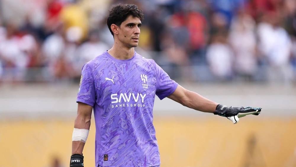 بونو يحل خامسا في جائزة "ياشين" لأفضل حارس في العالم خلال حفل الكرة الذهبية