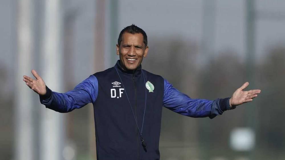 خاص/ فادلو قاد أول حصة تدريبية مع لاعبي الرجاء قبل قليل وطاقمه المساعد يتكون من 5 أفراد