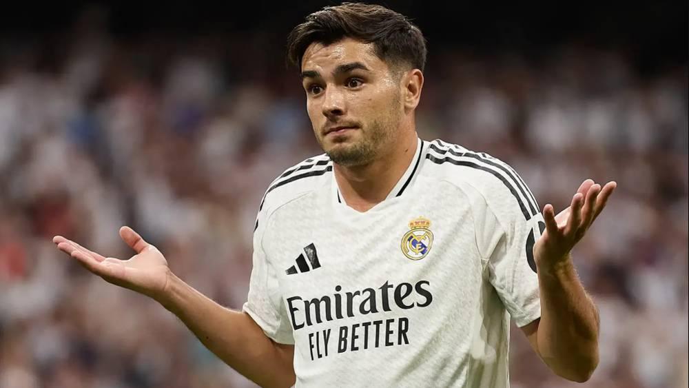 ألونسو يُبقي دياز على دكة البدلاء للمباراة الثالثة تواليا