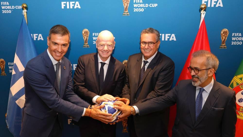 أخنوش يشارك في اجتماع للفيفا بنيويورك بشأن التحضيرات لكأس العالم 2030