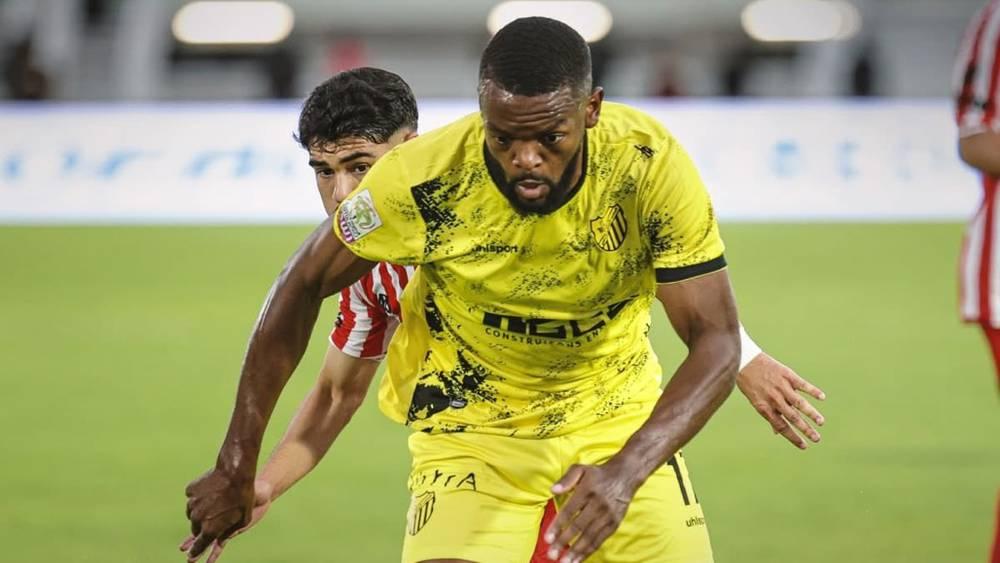 البطولة الاحترافية/ "ديربي سايس" بين المغرب الفاسي والنادي المكناسي ينتهي بلا غالب ولا مغلوب (0-0)