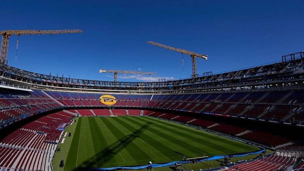 مجلس مدينة برشلونة لا يستبعد إعادة فتح ملعب "كامب نو" بشكل جزئي في أكتوبر المقبل