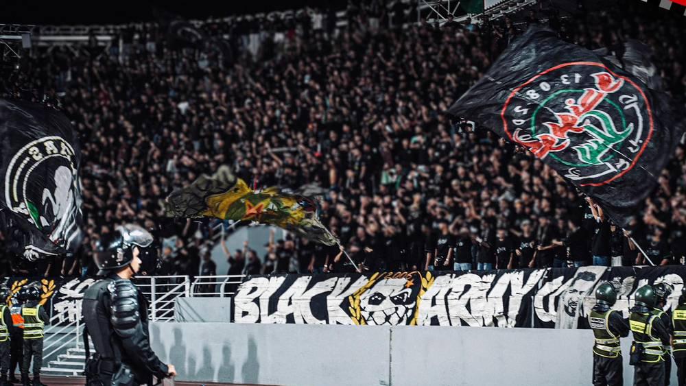 بلاك أرمي: "نعلن عدم حضورنا في مباراة اليوم أمام اتحاد طنجة بسبب التطورات التي تشهدها بلادنا"