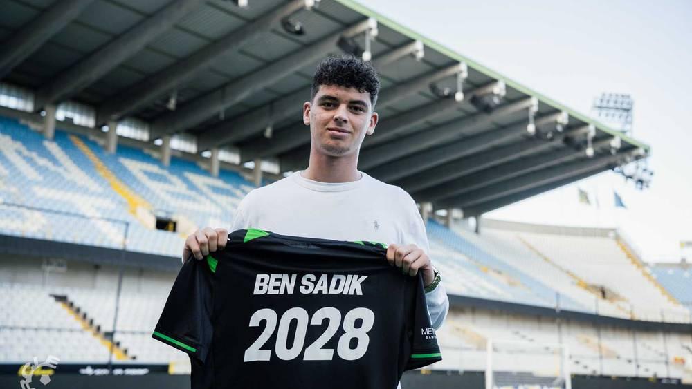 المغربي إلياس بن صديق (18 سنة) يوقع أول عقد احترافي مع سيركل بروج البلجيكي