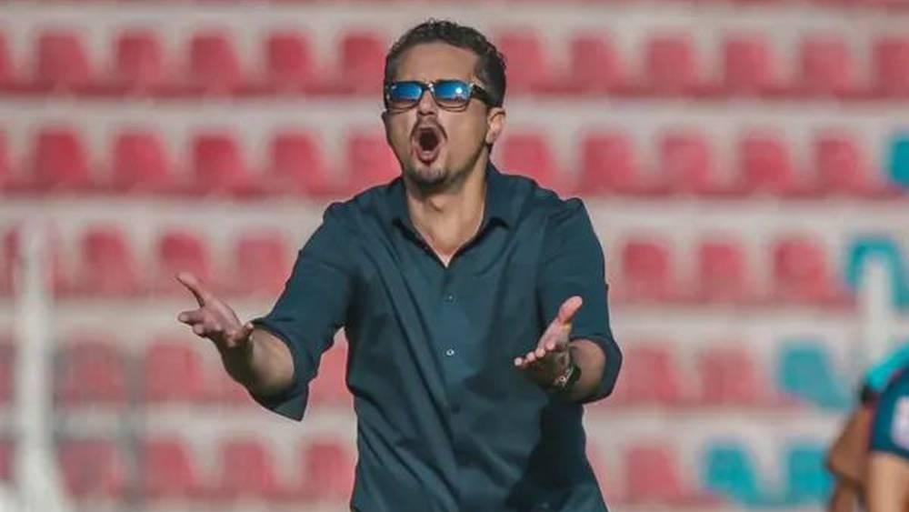 أمين الكرمة ثالث مدرب يغادر البطولة بعد أربع جولات فقط من انطلاق الموسم