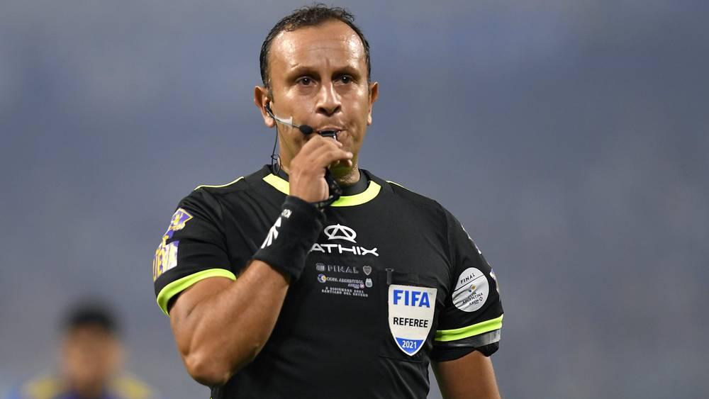 الحكم الأرجنتيني داريو هيريرا يقود مباراة المغرب وكوريا الجنوبية في ثمن نهائي مونديال الشباب