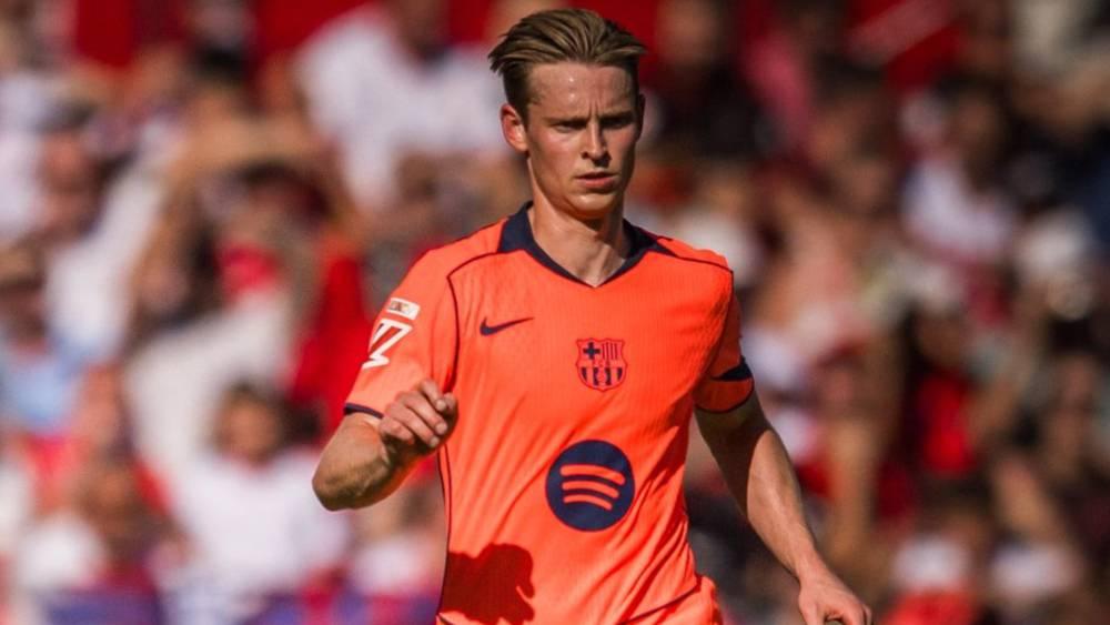 دي يونغ: "لا يُعجبني أننا سنلعب ضد فياريال في ميامي فالأمر غير مناسب للاعبين ولست مُوافقا على هذا القرار"!