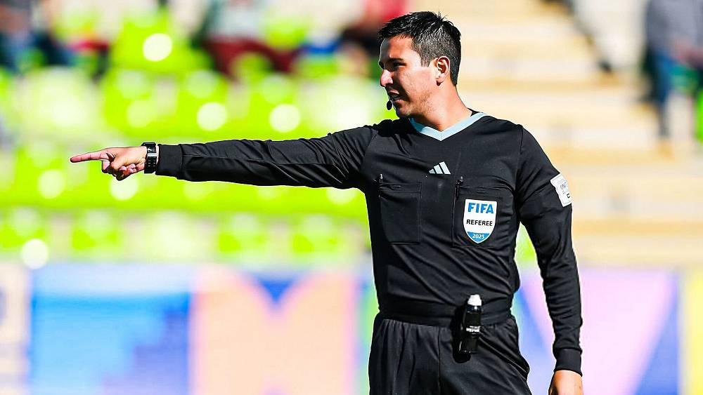 "الفيفا" يعين البيروفي "كيفين أورتيغا" حكما لمباراة المغرب وأمريكا في مونديال الشباب
