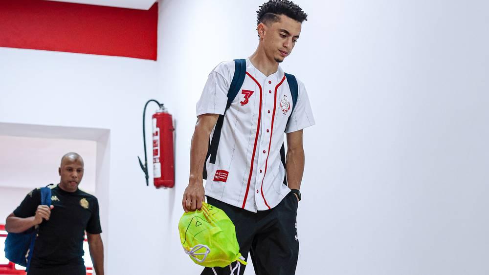 كأس الكونفدرالية/ الوداد يقرر تقديم موعد سفره لغانا إلى يوم الأربعاء تأهبا لمواجهة الذهاب أمام أشانتي كوتوكو