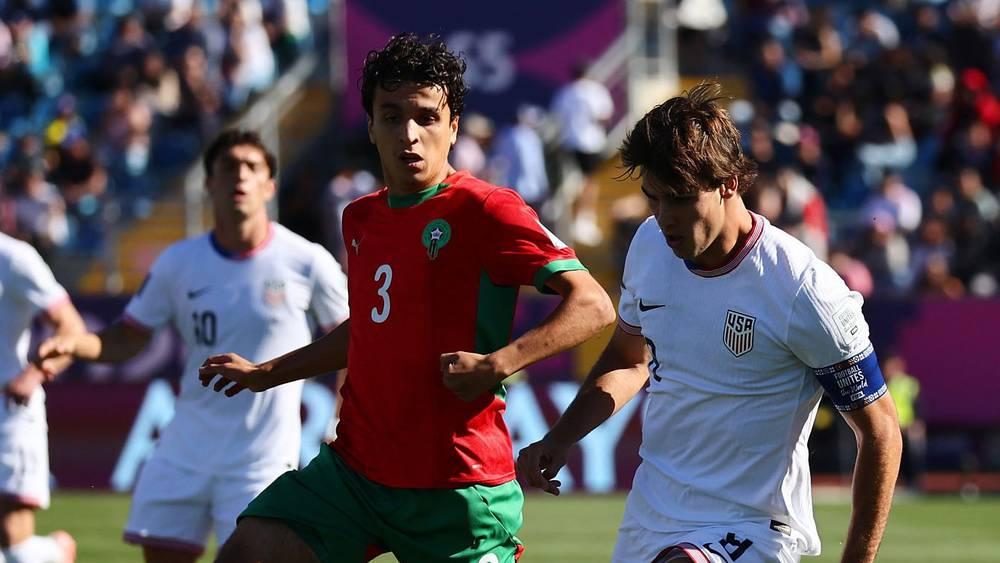المدافع معمر يغيب عن نصف نهائي مونديال الشباب بين المغرب وفرنسا بسبب تراكم البطاقات الصفراء