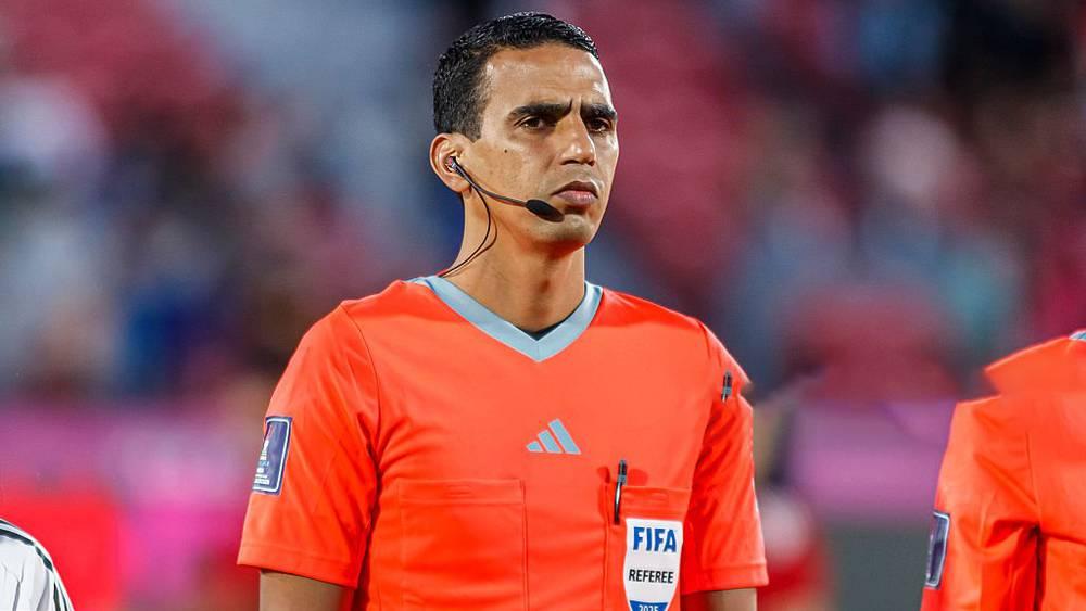 غياب تام للحكام المغاربة.. "الفيفا" يكشف عن قائمة حكام كأس العرب في قطر والغابوني أتشو والمصري أمين عمر يمثلان القارة الأفريقية