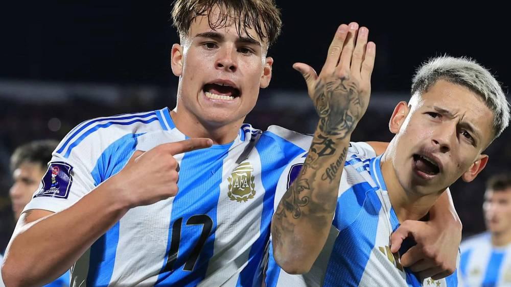 لاعب المنتخب الأرجنتيني قبل مواجهة المغرب: "تشجيع الجماهير الشيلية لخصومنا يجلب لنا الحظ"