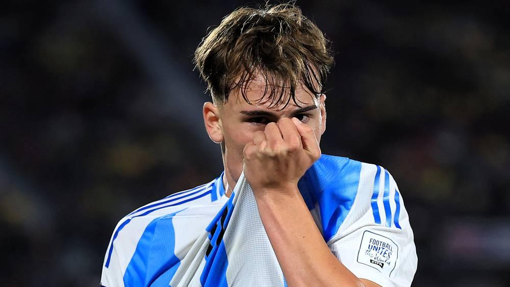 سيلفيتي (مهاجم الأرجنتين) قبل مواجهة المغرب: "لا يوجد خصم سهل في البطولة"