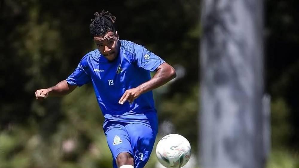 الجيش الملكي يعلن غياب رازقو لمدة تتراوح بين 6 إلى 10 أسابيع بعد عملية جراحية ناجحة على مستوى وتر العضلة الضامة