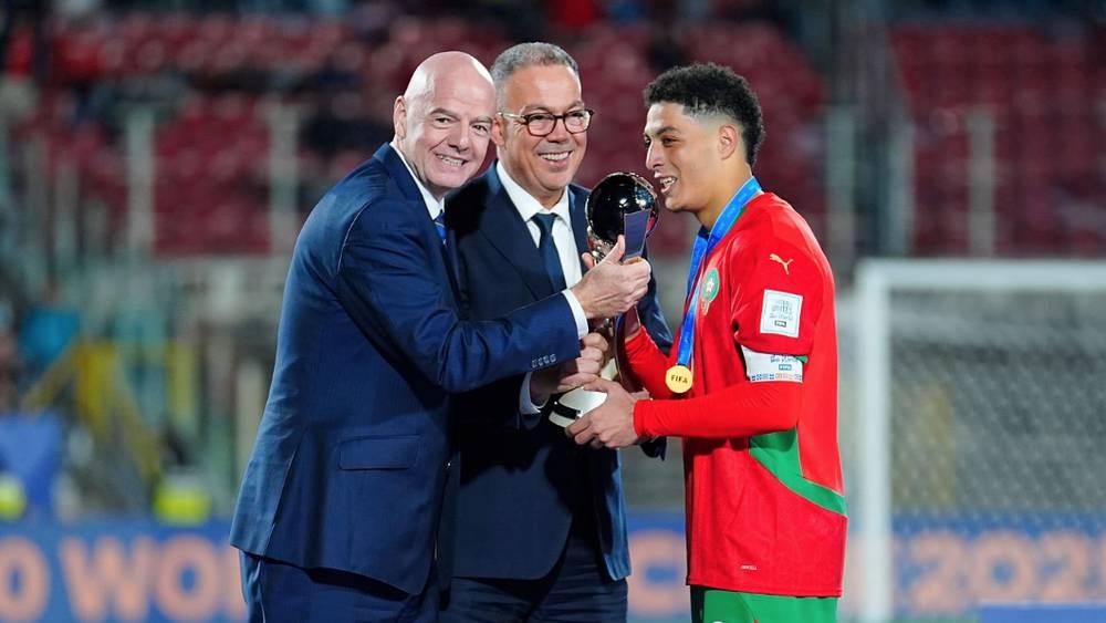 لقجع: "نُهدي هذا اللقب للرياضي الأول الملك محمد السادس فبِفضل رؤيته الشاملة والإنجازات تتوالى في كرتنا المغربية"