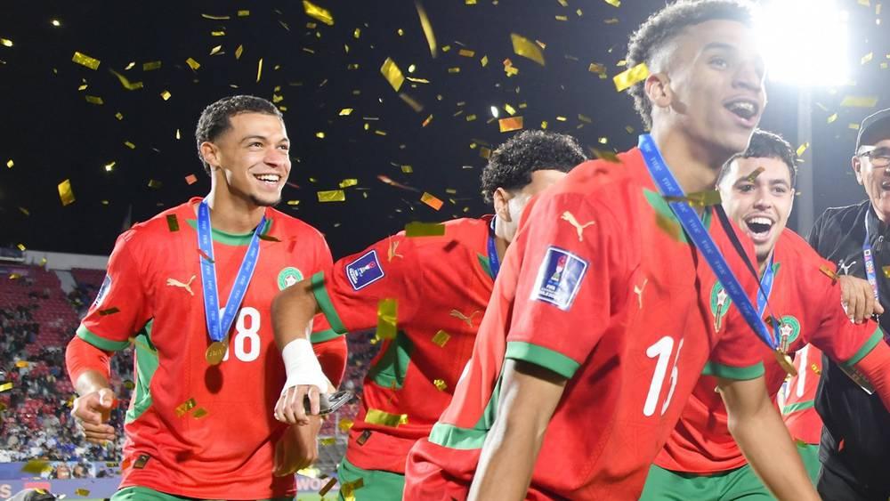 "آس": "'الأشبال' استلهموا تجربة 'الأسود' في مونديال قطر بعدما أظهروا نضجا غير معتاد ليقودوا المغرب نحو أعظم إنجاز كروي في تاريخه"