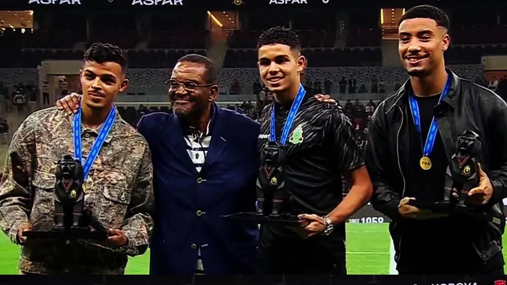 الجيش الملكي يحتفي بلاعبيه المتوجين رفقة "الأشبال" بمونديال الشباب قبل بداية مواجهة حوريا كوناكري